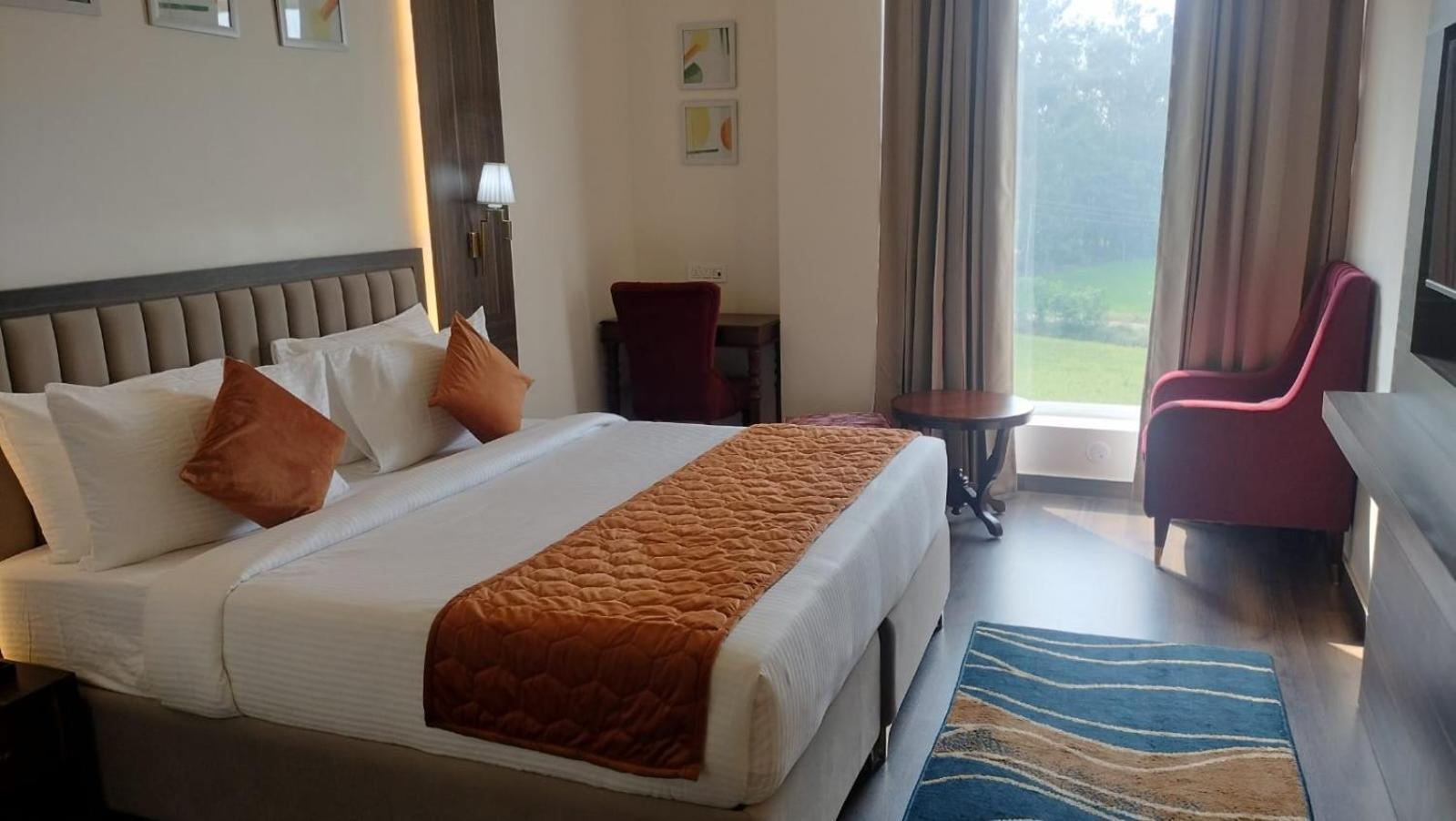 Park Regency Kapurthala Hotel Exterior photo